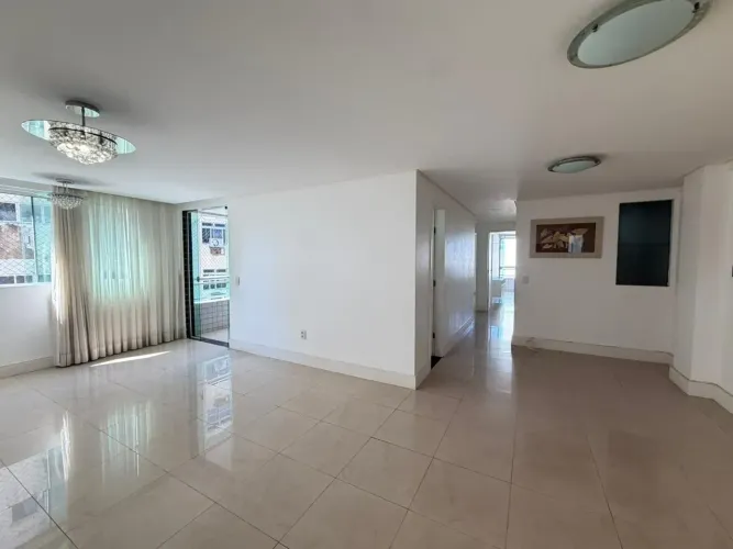 Apartamento de 117m² no bairro Dionísio Torres, com 3 suítes e com 2 vagas.