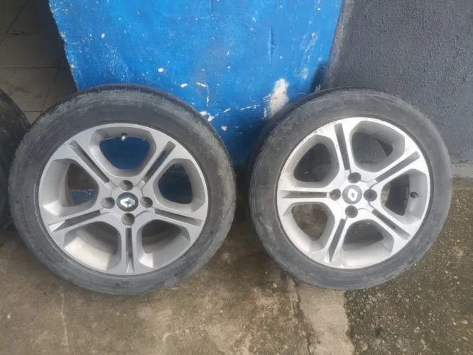 Roda Renault Sandero 2015