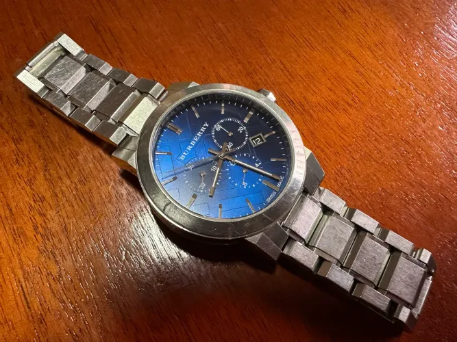 Burberry Chronograph Blue Dial BU9363 Original. funcionando, falta tige. oportunidade