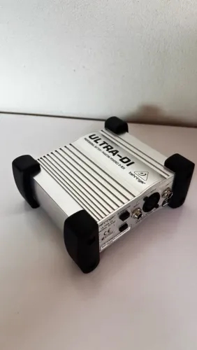 Ultra DI Behringer