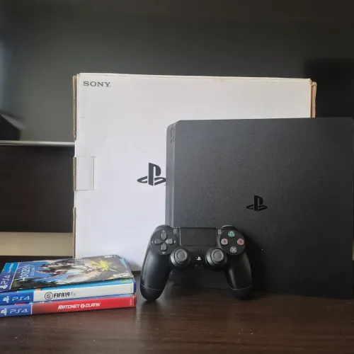 PS4 SLIM 500GB + 3 JOGOS