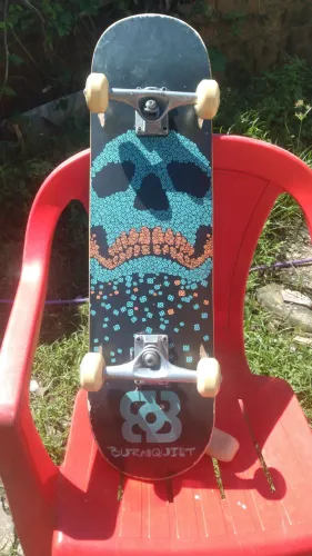 Quero vender um skate  semi-novo