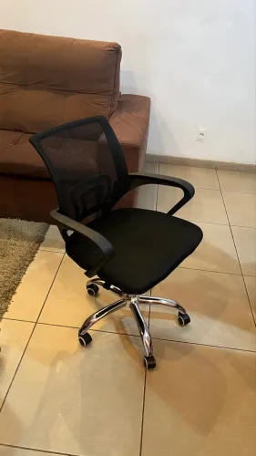 Cadeira de escritório (pouco usada)