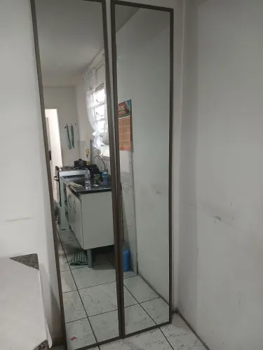 Espelhos (São 2 espelhos)