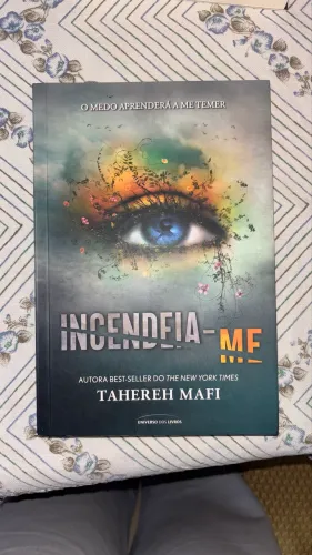 Livro Incendeia-me