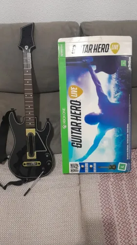Guitarra guitar hero Live Xbox one sem recptor