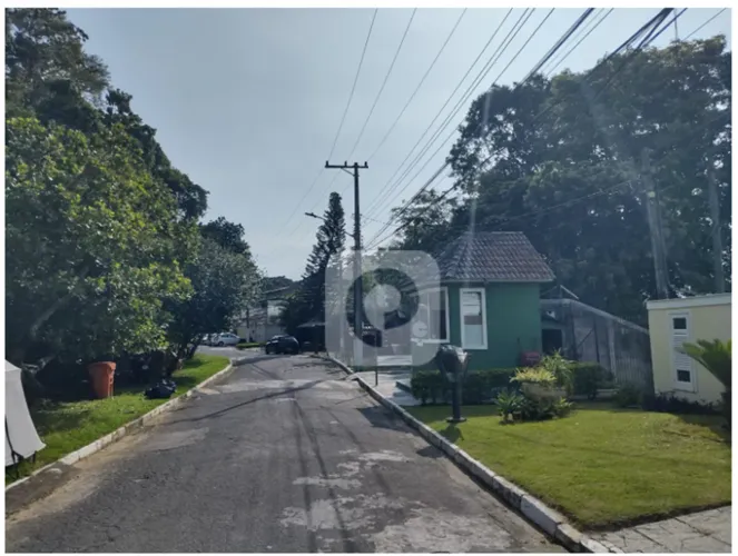 Terreno com 2000 m² à venda no Condomínio Bosque dos Esquilos Jacarepaguá RJ