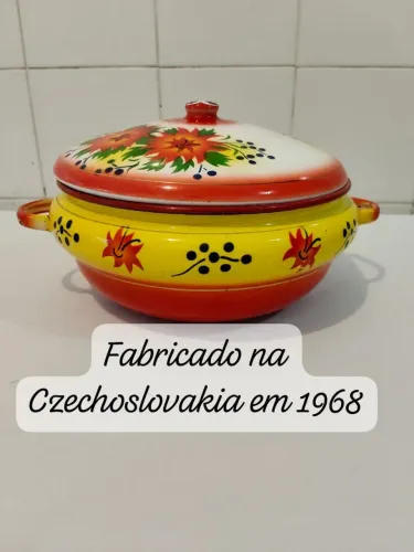 Antiga sopeira esmaldada made in Czechoslovakia