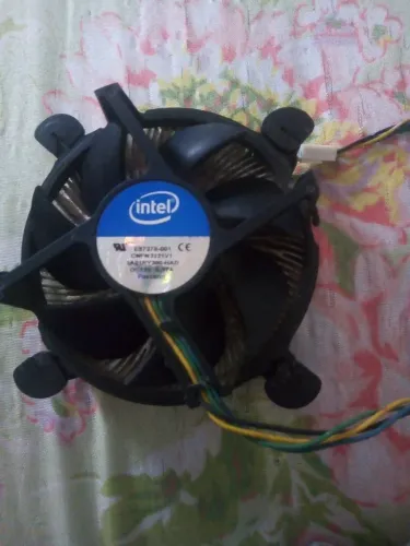 cooler box original da Intel (modelo específico E97378-001