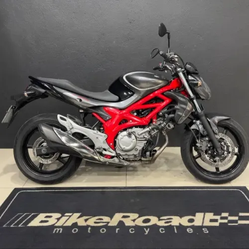 Suzuki Gladius 650 - 2016