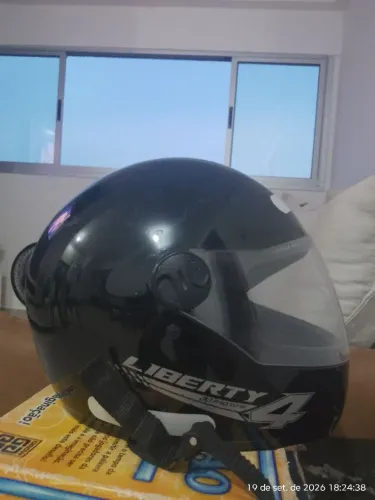 Capacete Liberty 4 preto