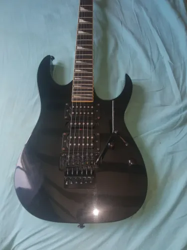 Guitarra Ibanez gio 