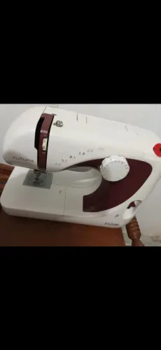Vendo máquina de costura