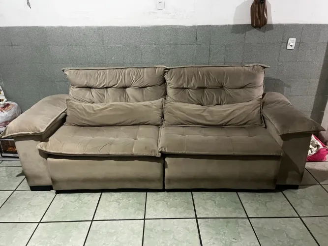 Sofá Retrátil e Reclinável 