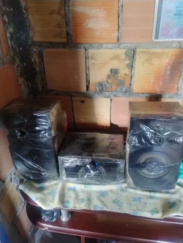 Vendo um som Panasonic SA-AKX100 250W RMS ótimo estado no plástico ainda