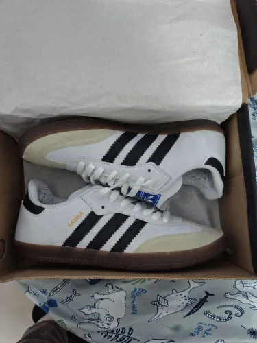 Tênis Adidas Réplica Semi-nova