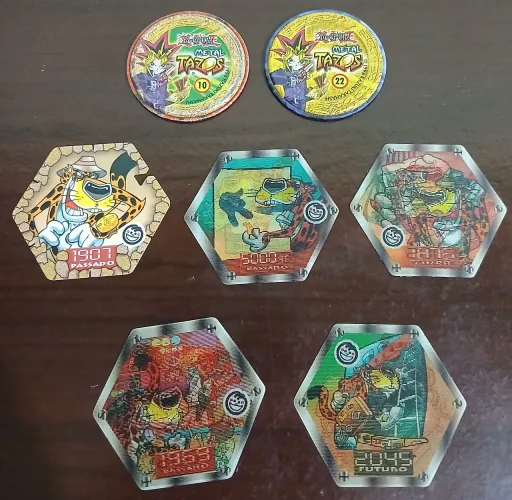 LOTE COM 7 TAZOS DIVERSOS