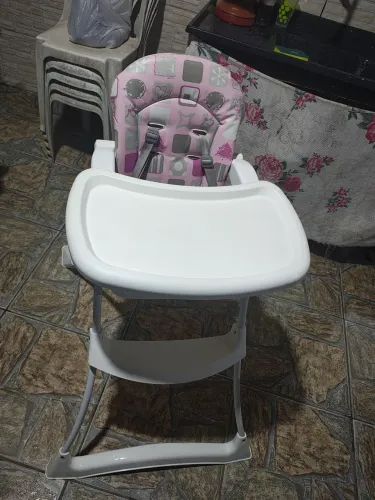 Vende se cadeirão para alimentação 