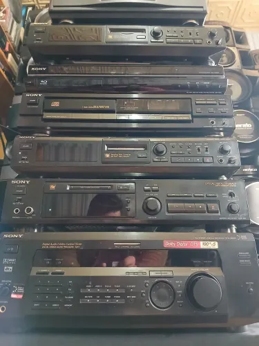 Aparelho SONY lindos com 3 MDS,Central, CD,,DVD Blu-ray,toca discos,!