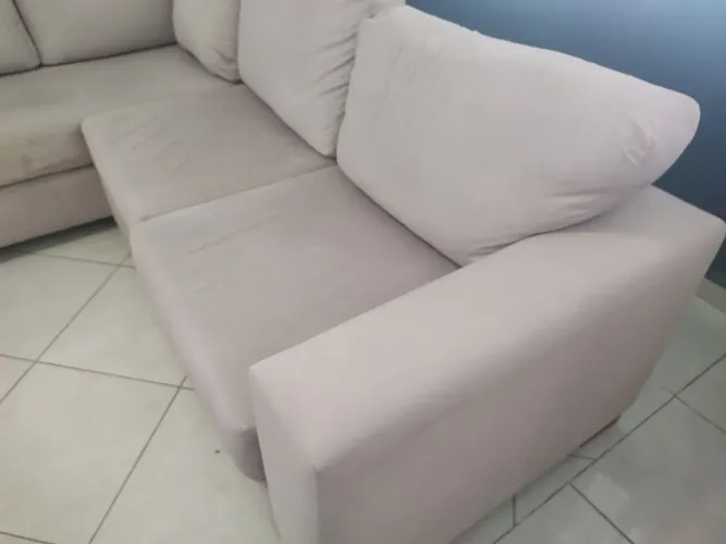 Sofá de canto em L