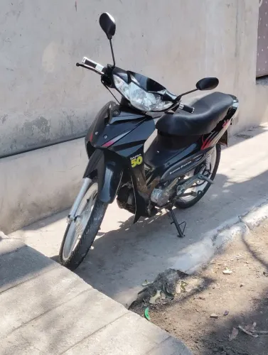 Zig 50 muito bem cuidada 