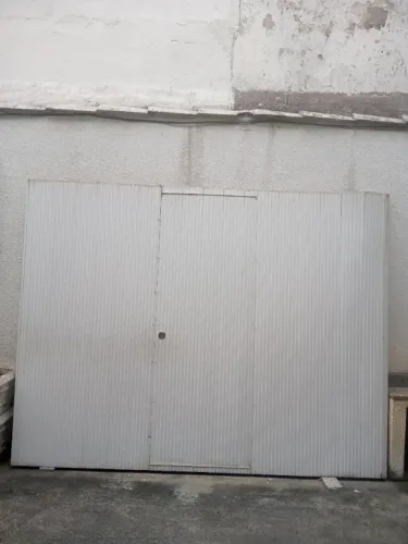 Portão de Garagem Ferro revestido de alumínio 