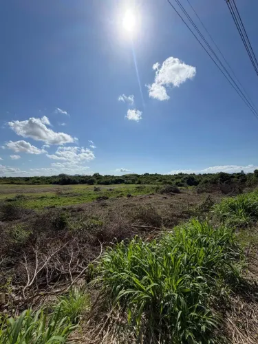Linda área a um minuto da rodvia do sol em Itaparica, proximo ao bairro planejado Costa No