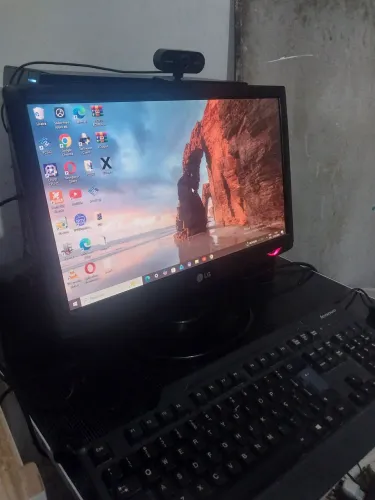 MONITOR 