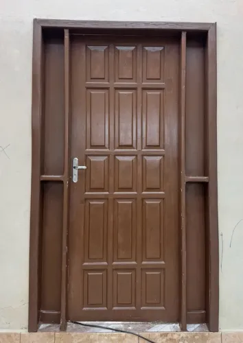 Vendo porta e janela de madeira