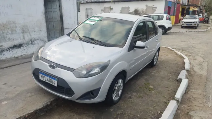 Ford Fiesta Sedan 1.0 8V Flex 4P 2011