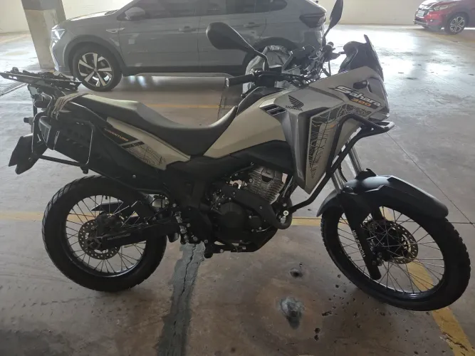 XRE Sahara 300 Adventure 2024/25
