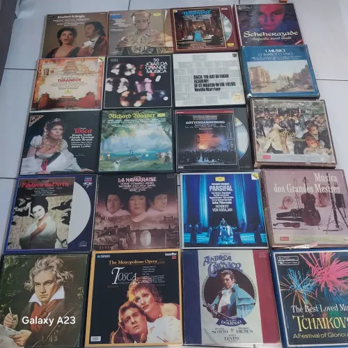 Disco de vinil valores diferentes são novos sem marcar de  agulhas  e coleções diferente