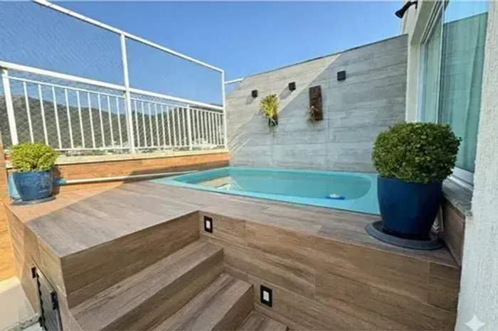 Cobertura Duplex Reformada para locação/3 quartos em São Francisco - Niterói - RJ