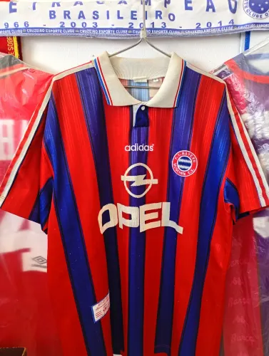 Camisa Bayern de Munique original 1995