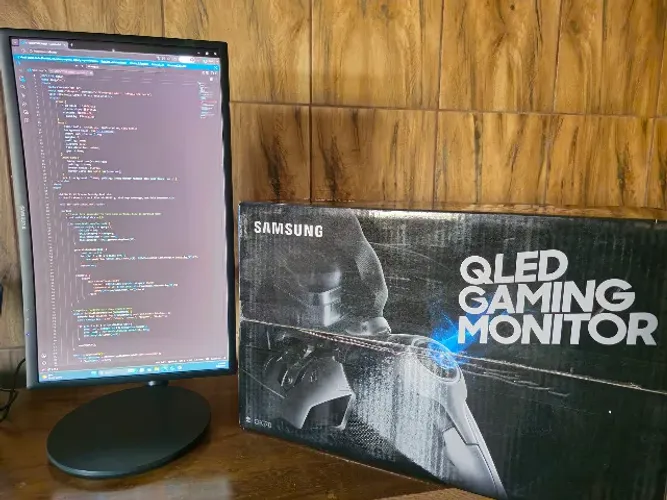 Monitor Curvo Samsung 24 polegadas 144hz FullHD Displayport HDMI