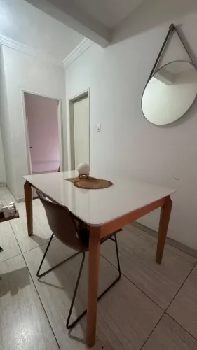 Mesa de Jantar pés de madeira 1.80x90