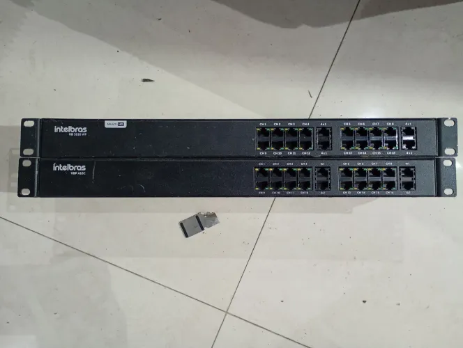 VENDE-SE - 2 POWER BALUNS INTELBRAS 16 CANAIS