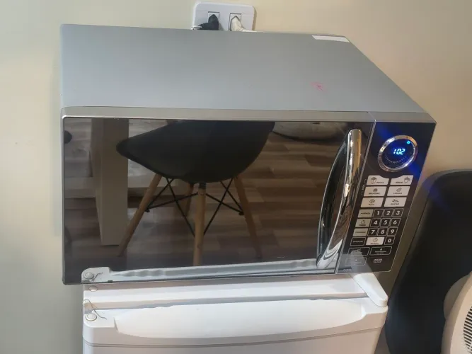 Microondas Philco 30L espelhado