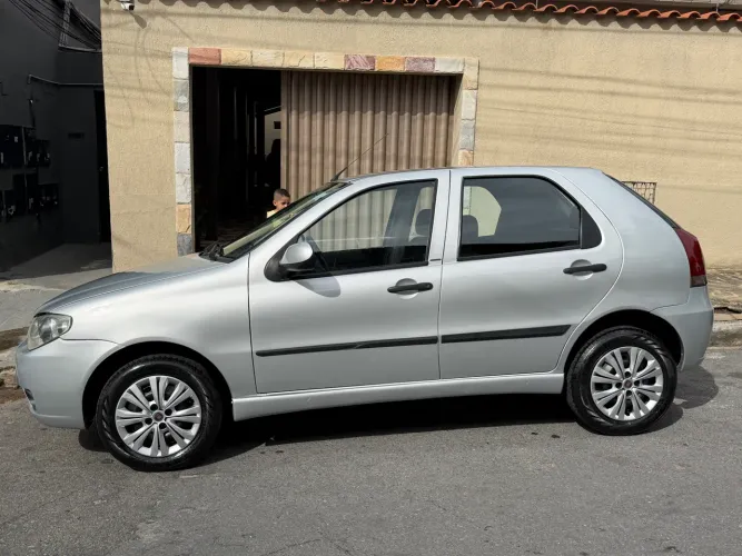 Fiat Palio 1.0 Economy Fire Flex 8V 4P 2014