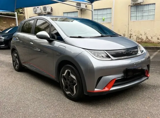 BYD Dolphin EV (Elétrico) 2025