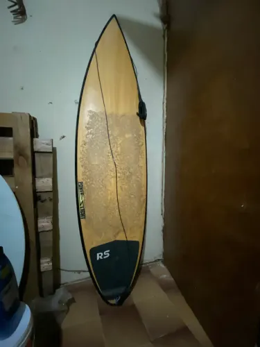 prancha de surf modelo Júga Arpão da Power light 6'0" edição Guga Arruda