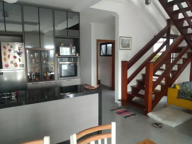 Permuta/ Casa de condomínio Renaissance  - quer morar bem - clique nesse link  - 220 m²com