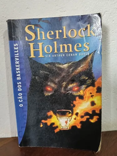 Livro Sherlock Holmes O Cão dos Baskervilles