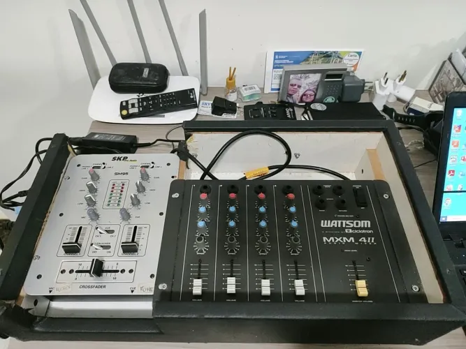 Mix SKP áudio+ mesa 4 canais WattSom