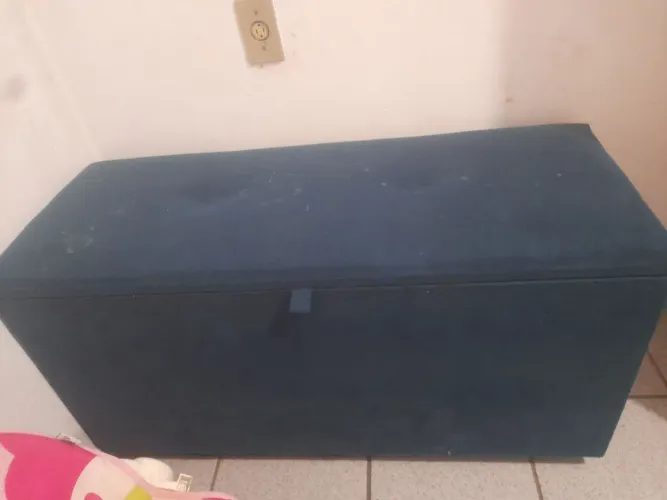 Vende se baú