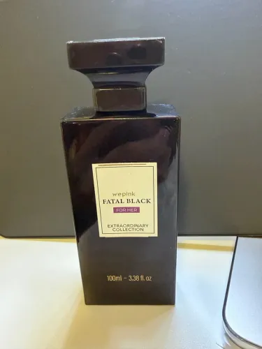 Perfume fatal black for her wepink usado