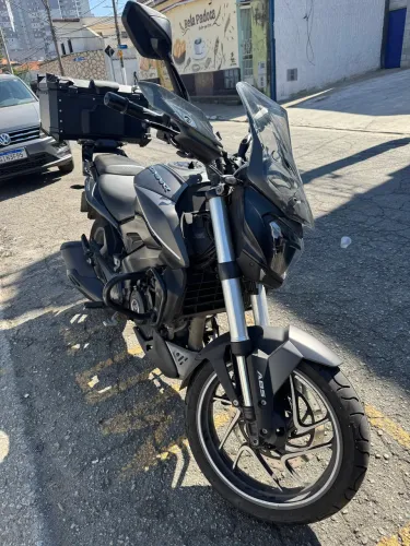 Dominar 400 impecável