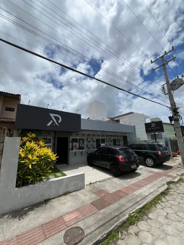 Alugo excelente casa comercial com 10 salas no Santa Monica 