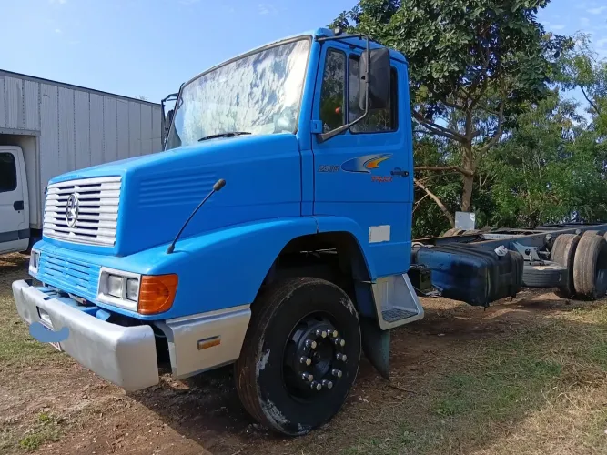 MB 2318 CHASSIS 91 $ 110.000