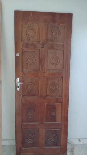 Porta de Entrada Madeira maciça com fechaduras e chaves, Tamanho 210x78